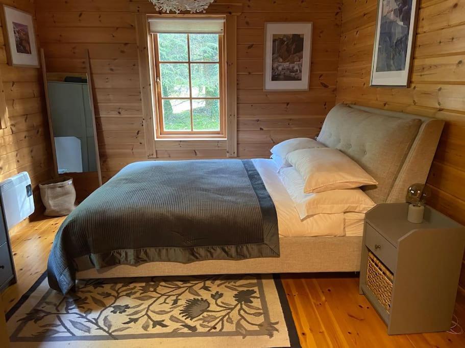 Large Luxury Log Getaway Ferienhaus